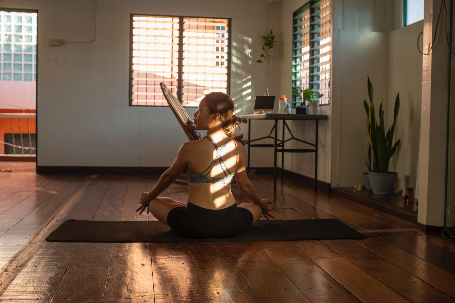 Was ist der Nutzen einer Yogatherapie?