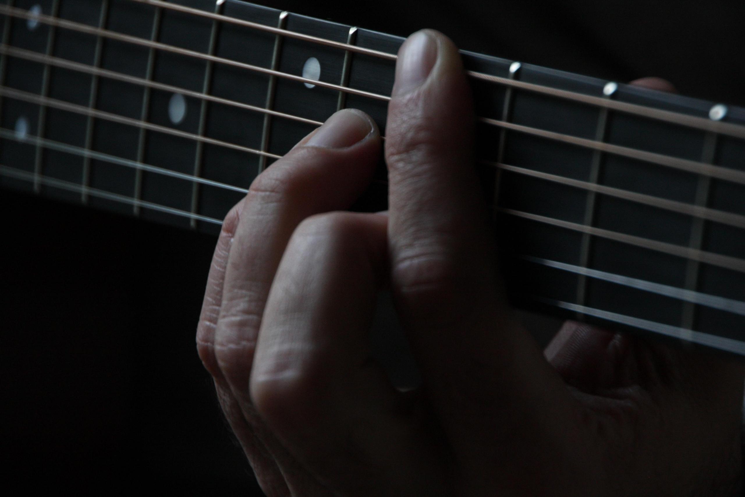 Jazz Akkorde sind etwas anders als die Gitarrengriffe, die Du aus dem Rock kennst.