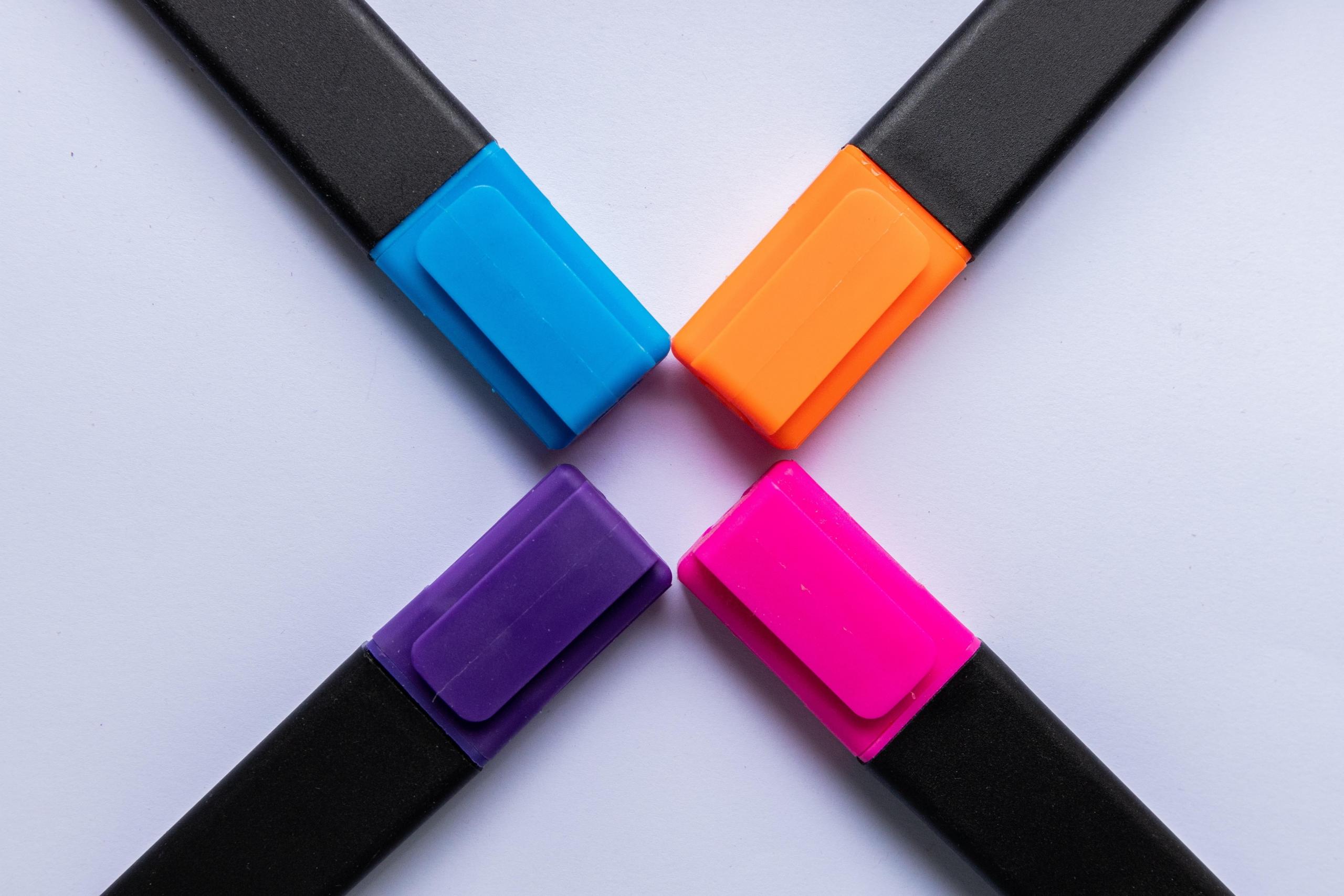 Bunte Marker helfen Dir beim Uni Mathe lernen.