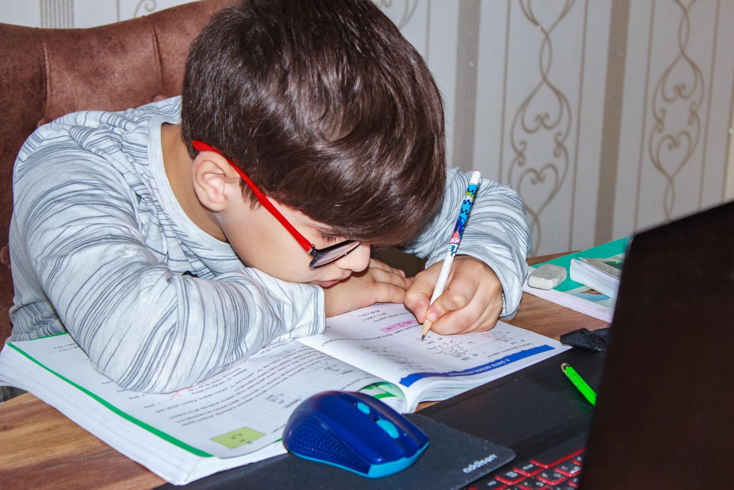 Möchtest Du den Schulstoff im Internet verstehen?