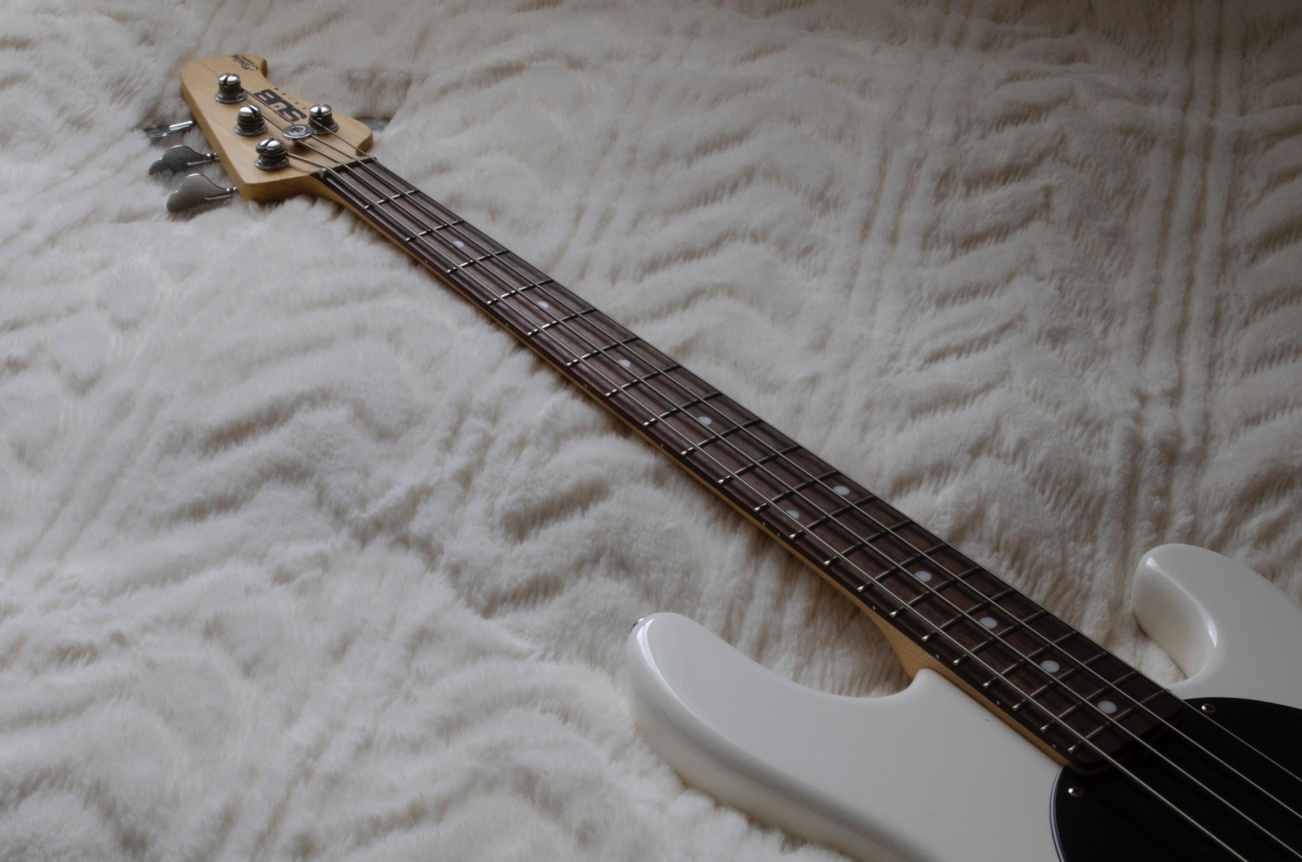 Der Long Scale Bass ist die Standard Größe.