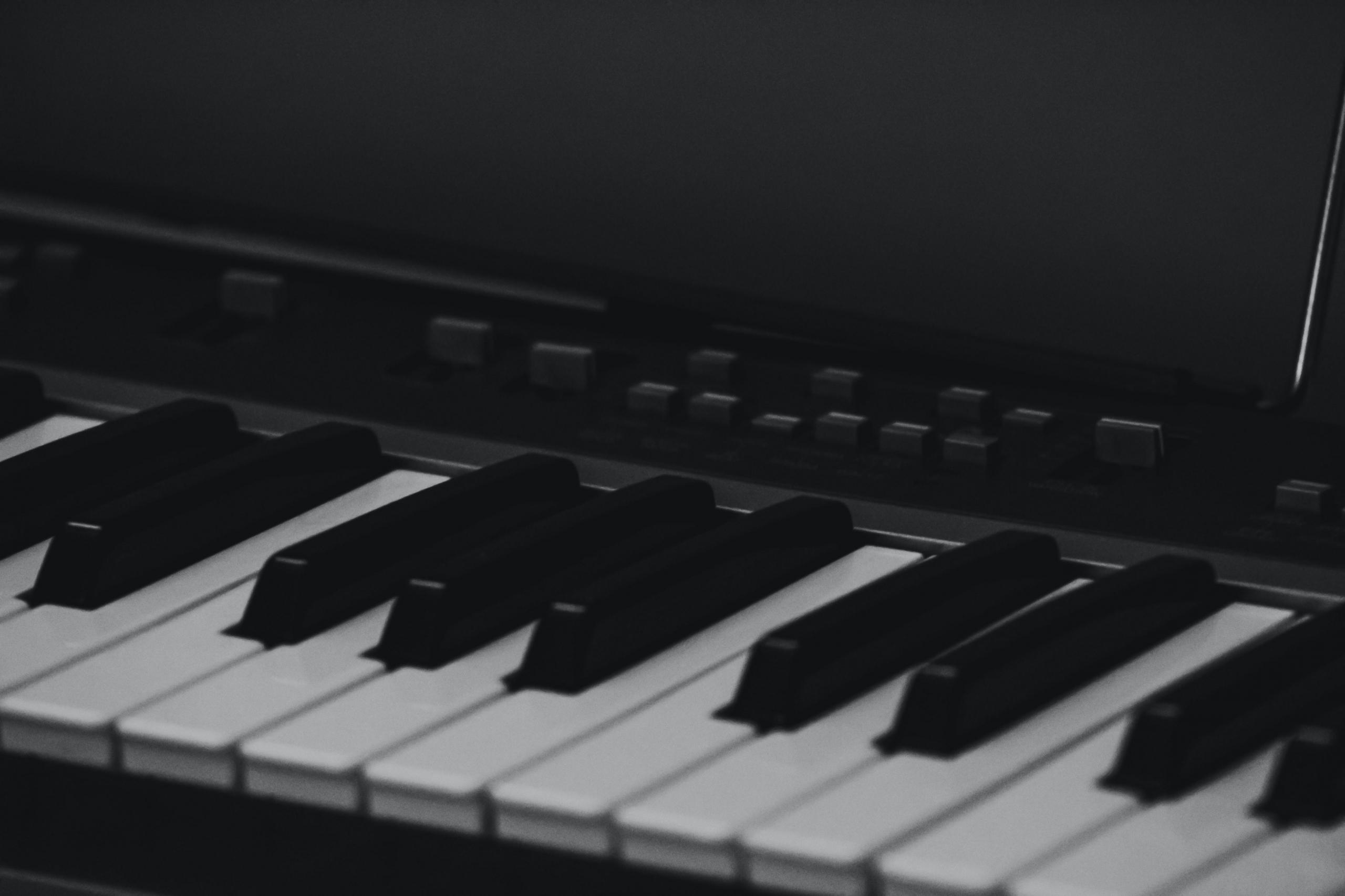 Ein Keyboard für Kinder kann der Einstieg in die Welt der Tasteninstrumente sein.
