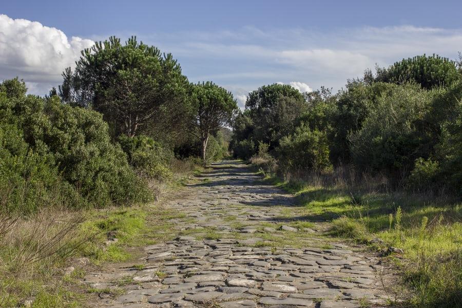 Straßennetze wurden von den Römern erfunden