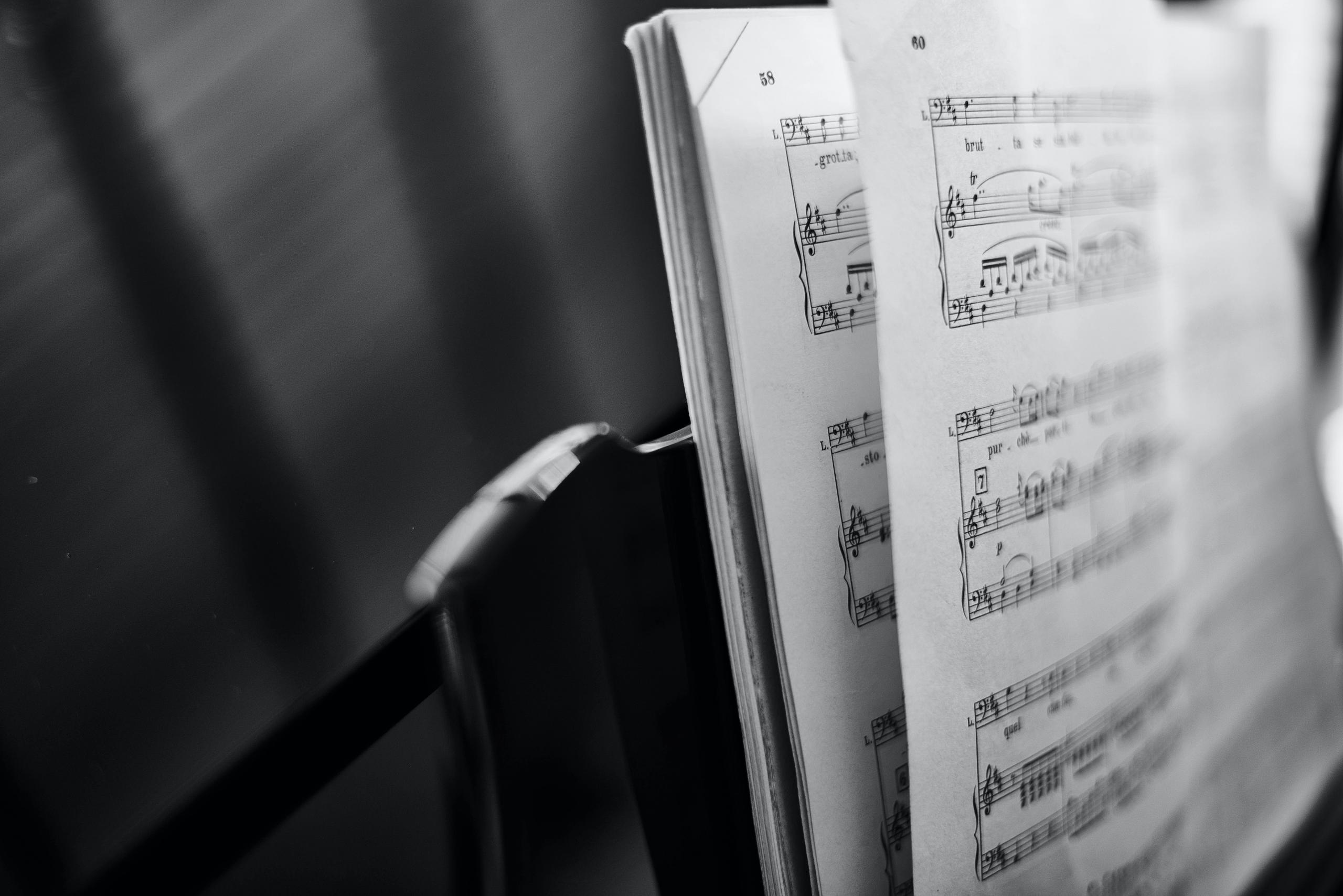 Cello-Noten sind oft im Bassschlüssel geschrieben.