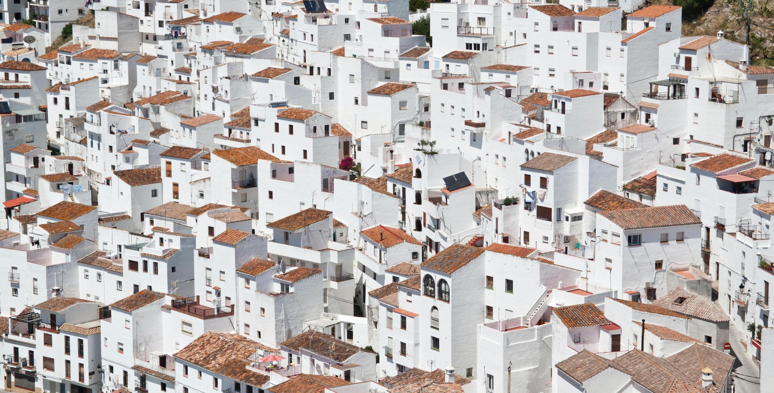 Wir empfehlen Airbnb, um eine Unterkunft in Spanien zu finden.