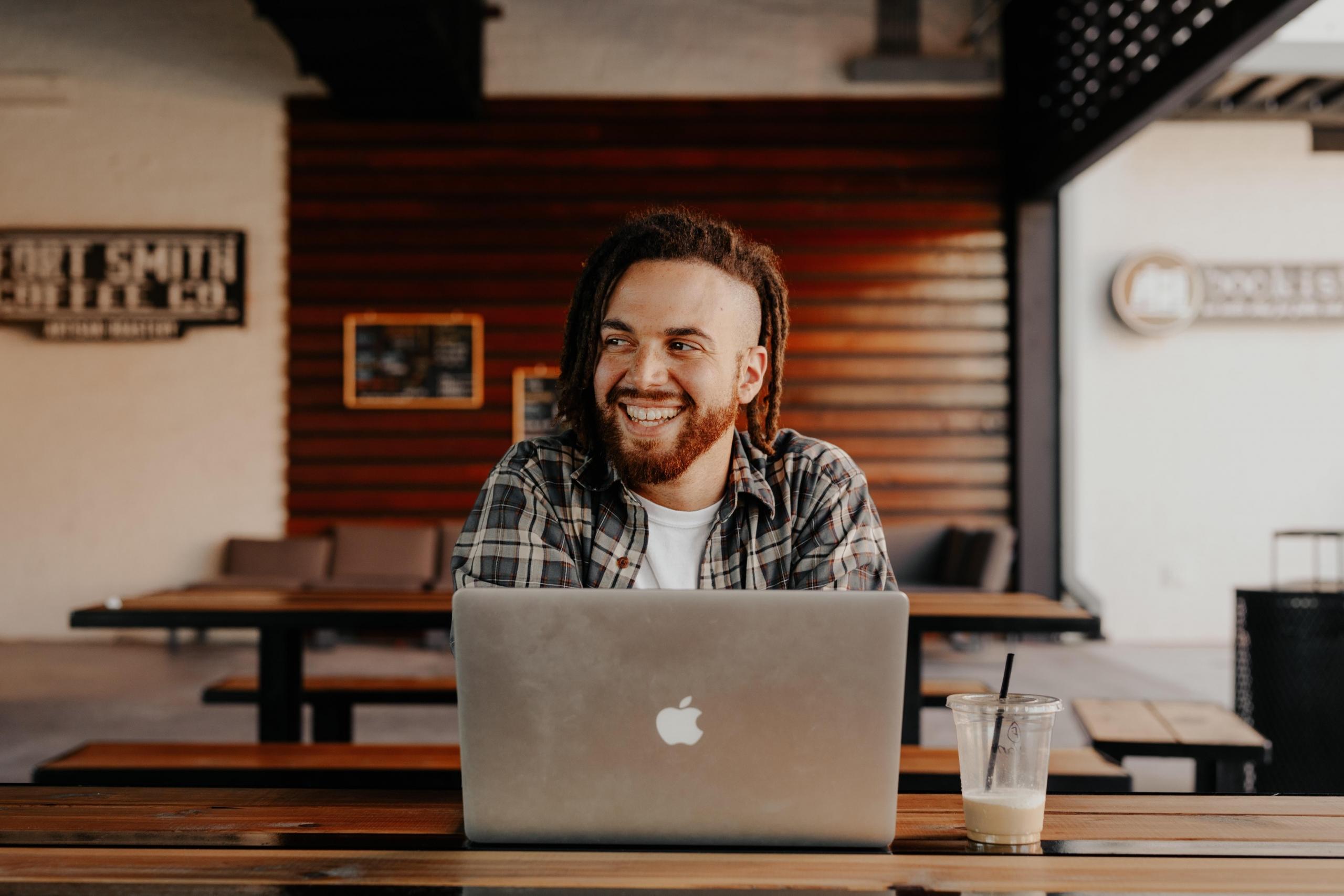 Auf einer online Plattform kannst Du das perfekte online Bewerbungstraining für Dich finden.