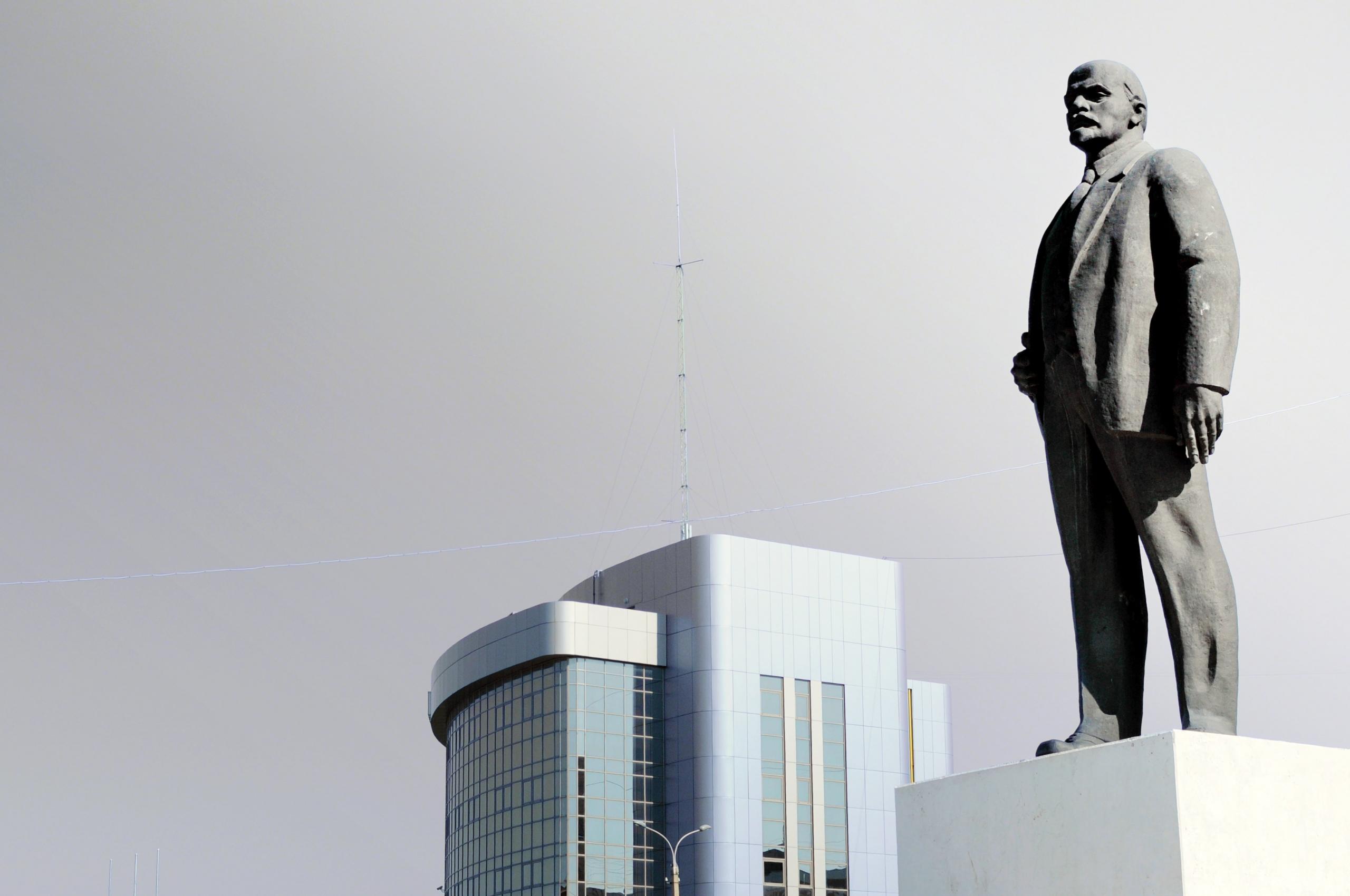Ein Denkmal von Wladimir Lenin. Solche Denkmäler bekannter russischer Persönlichkeiten findet man in Russland häufig.