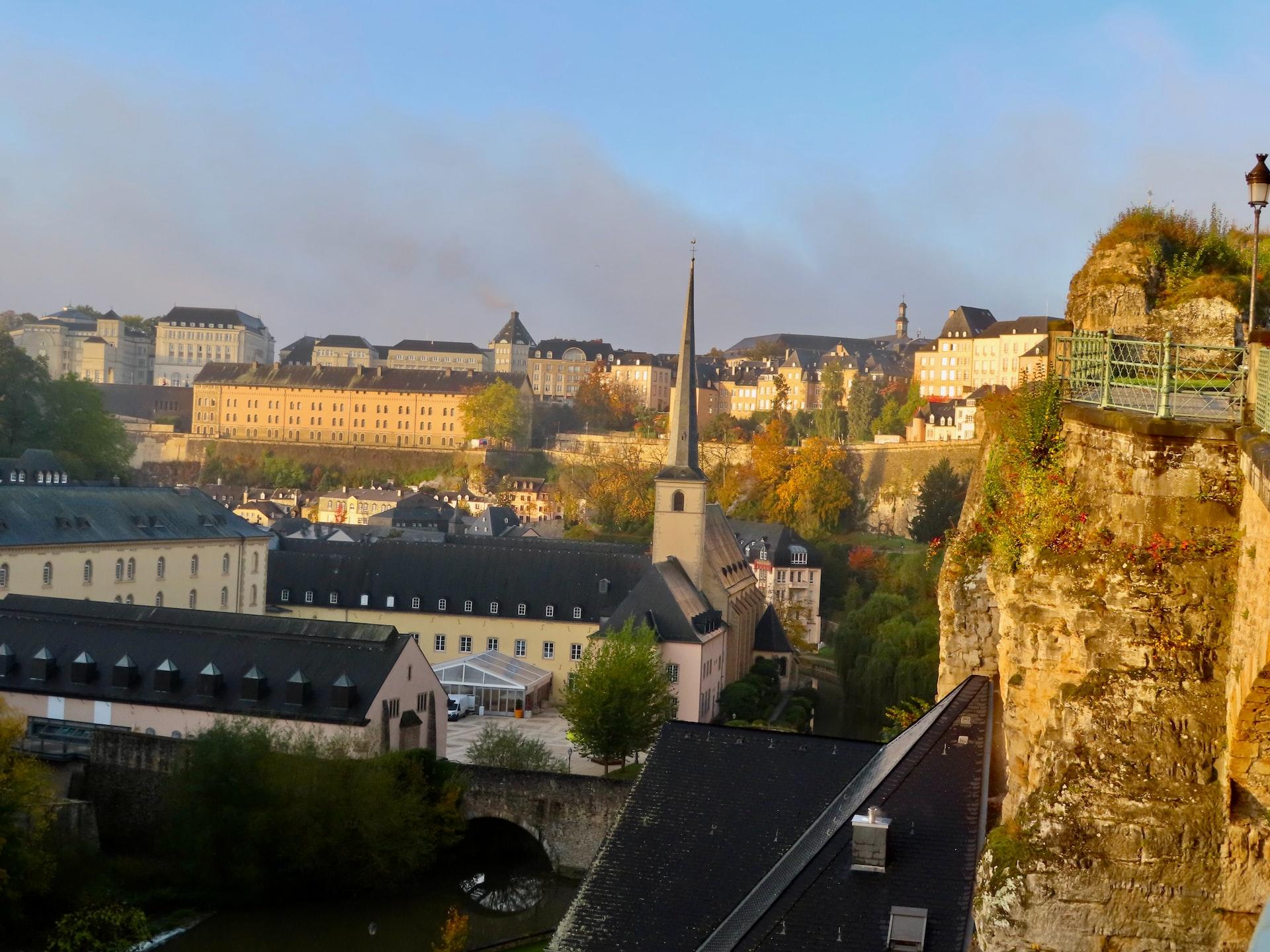 Blick auf die Altstadt von Luxemburg von der alten Stadtmauer aus.