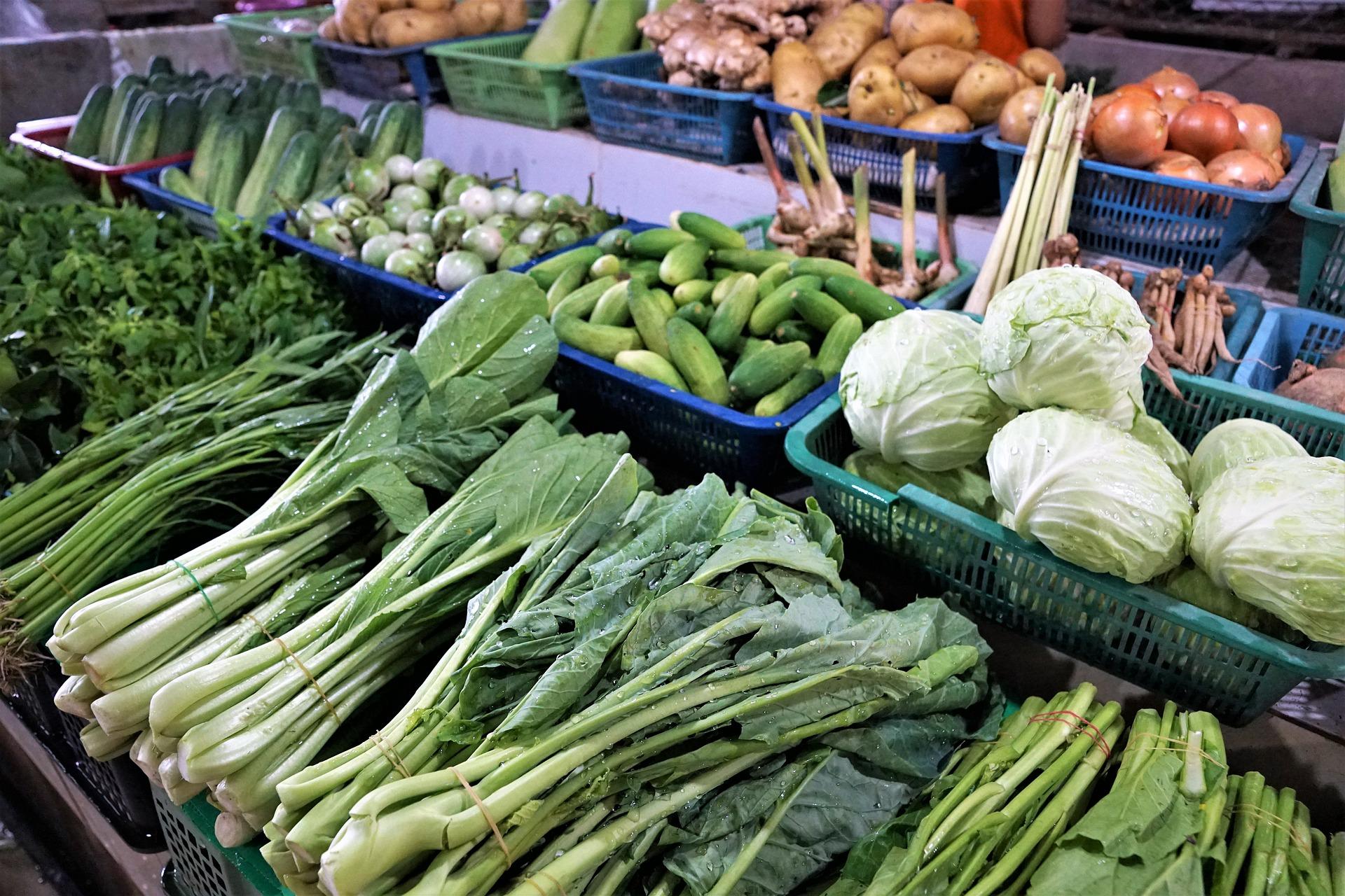 Wintergemüse am Marktstand