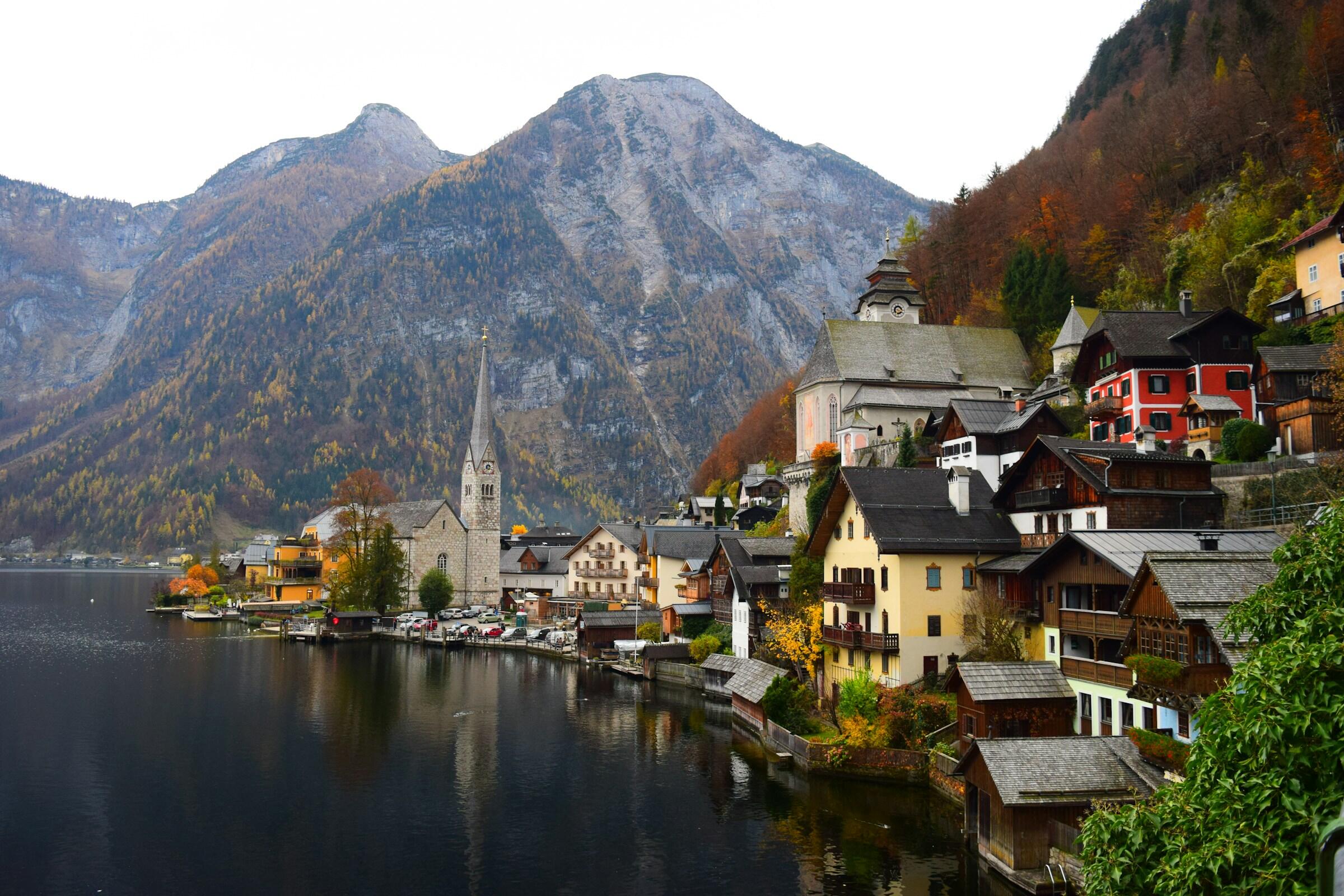 Ein Panorama von Hallstatt.