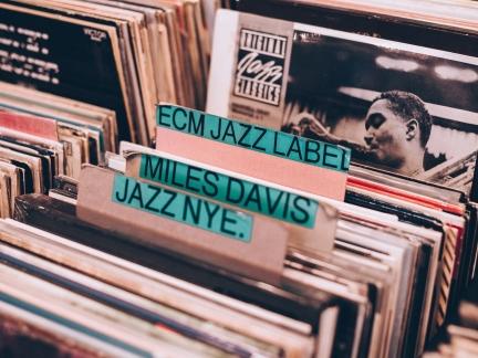Berühmte Jazz Songs: Entdecke den Jazzgesang in all seinen Facetten