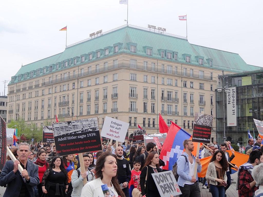 Demonstration "Genozid 1915 - Initiative Deutschland"