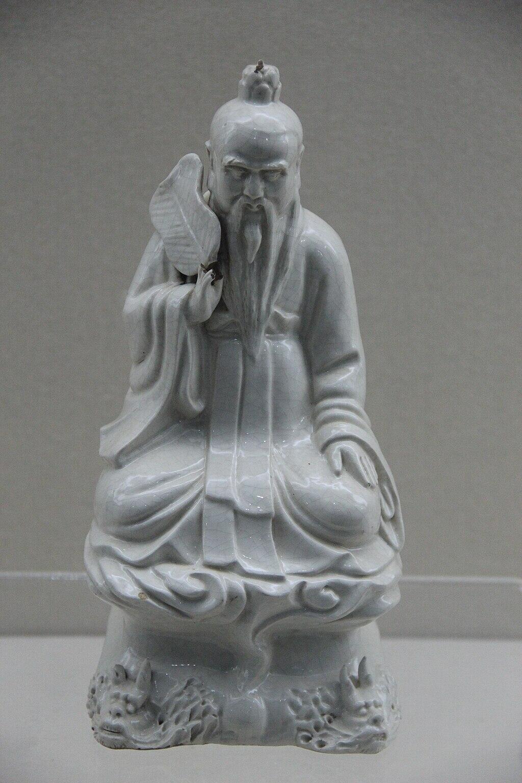 Eine Mamorstatue von Laozi.