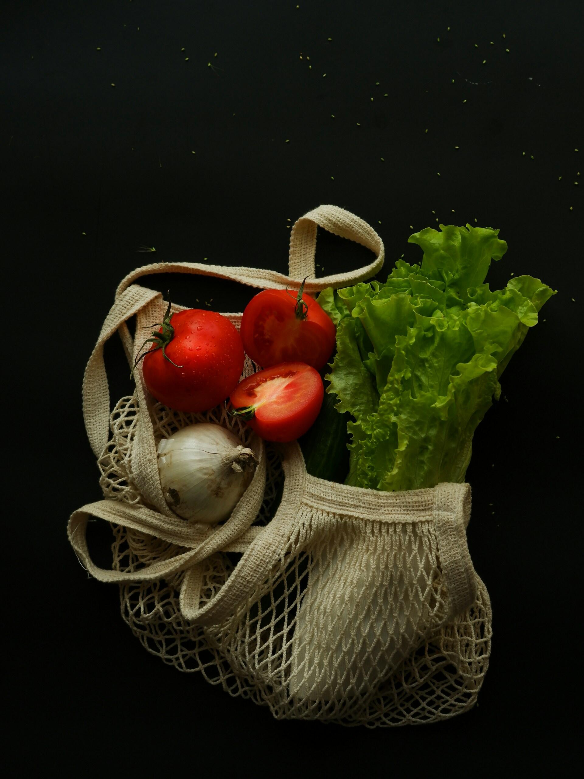 Gemuese in einer Tasche nach dem Einkauf
