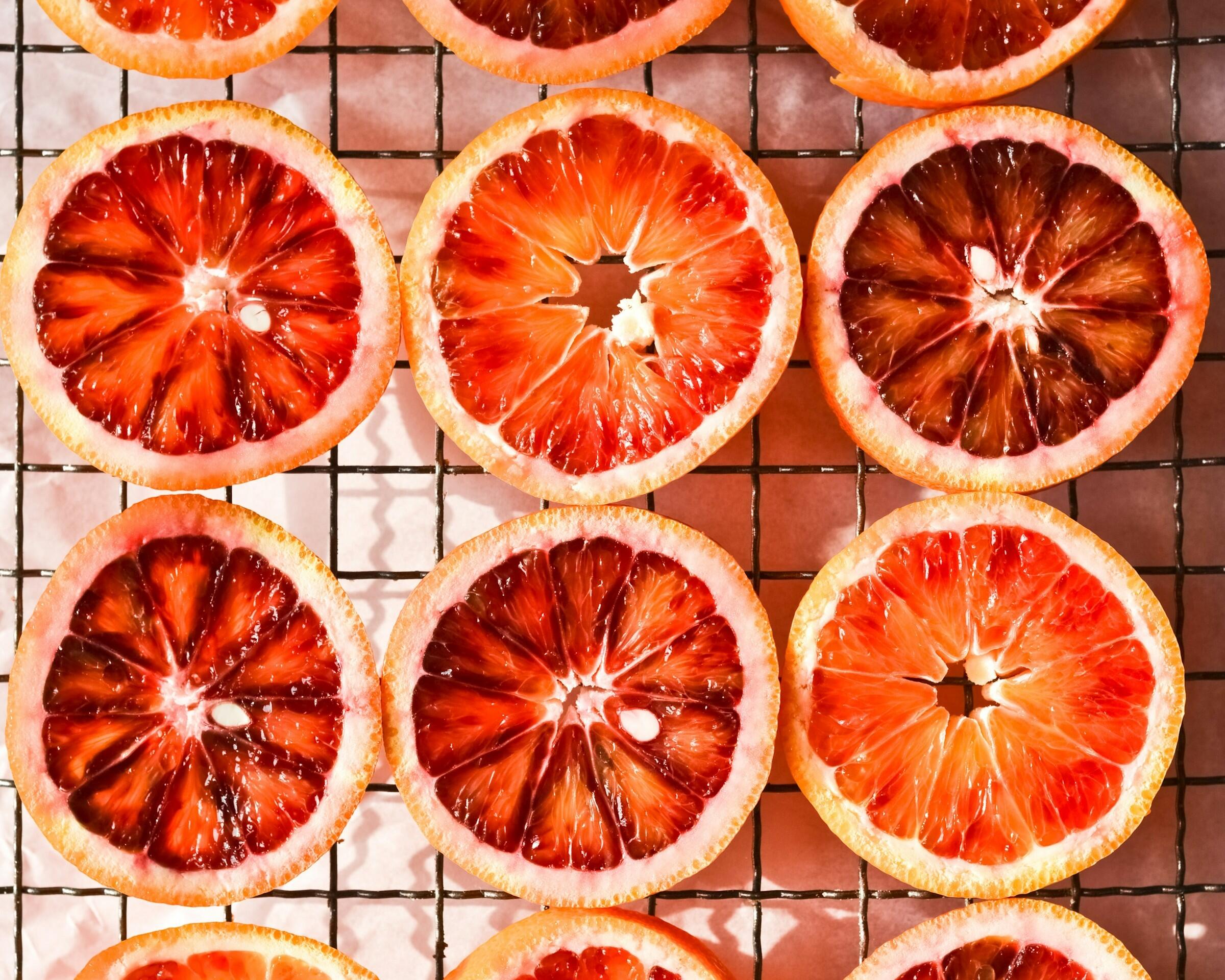 Obst wie Blutorangen beim Trocknen