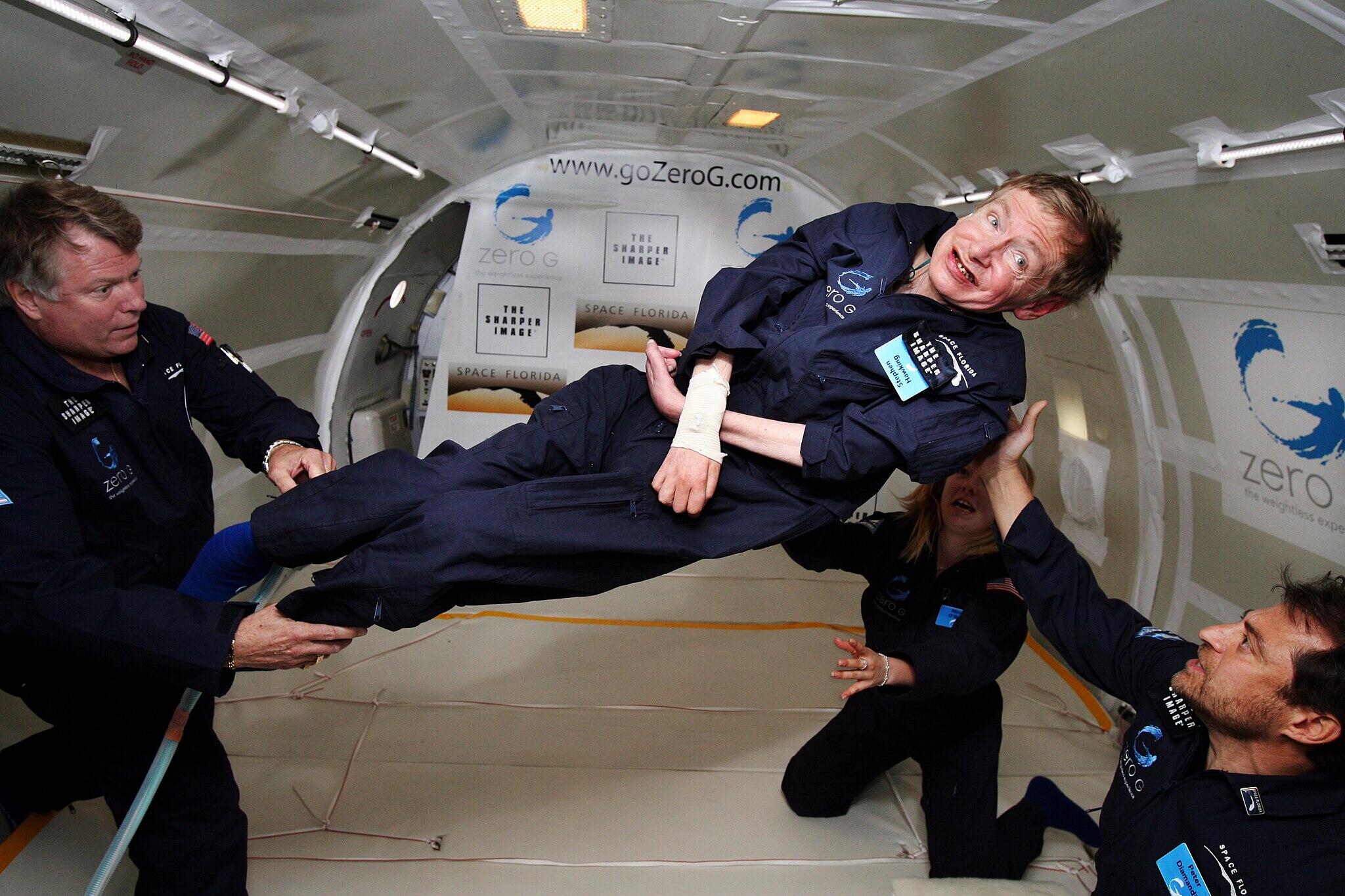Stephen Hawking in der Schwerelosigkeit.