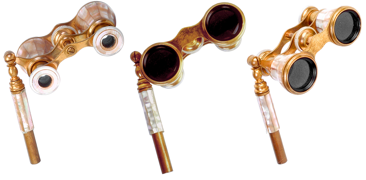 drei operngläser