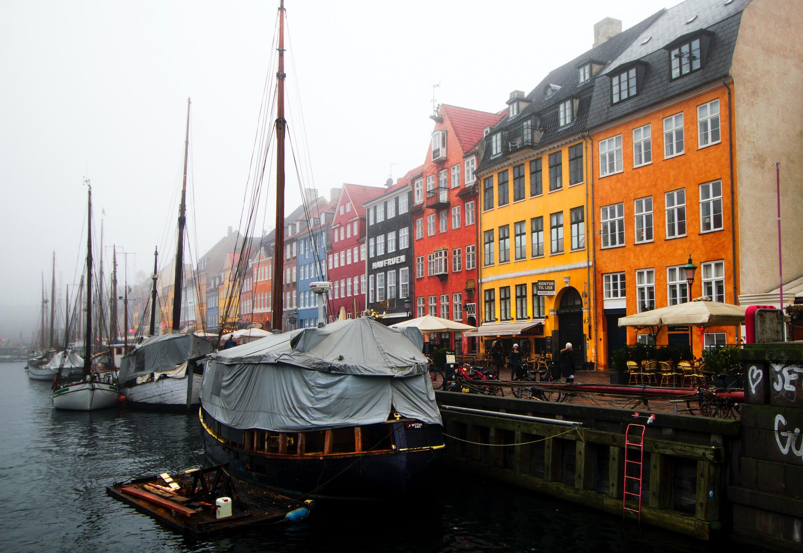 Du kan rejse til København og finde nye venner som kan hjælpe dig med at opnå dine sproglige mål