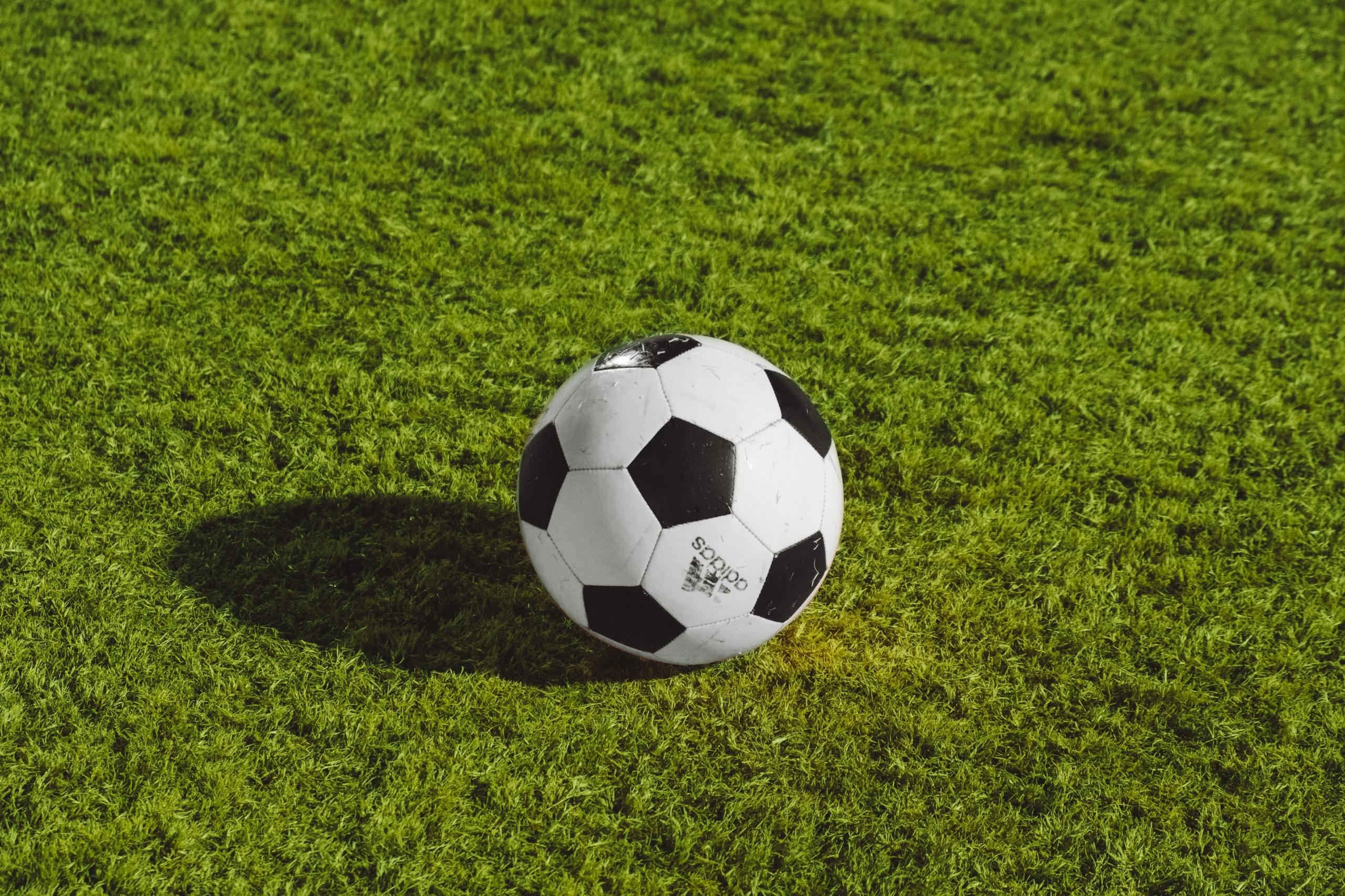 En fodbold der bruges til professionel fodbold