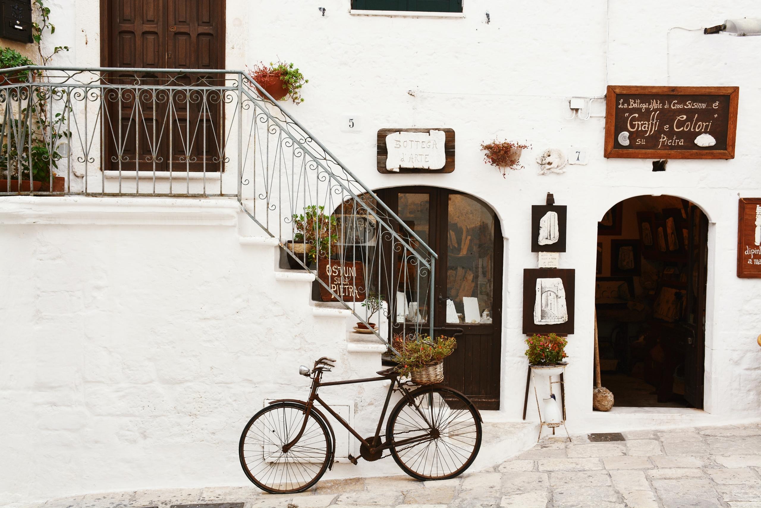 En idylisk gade i Italien