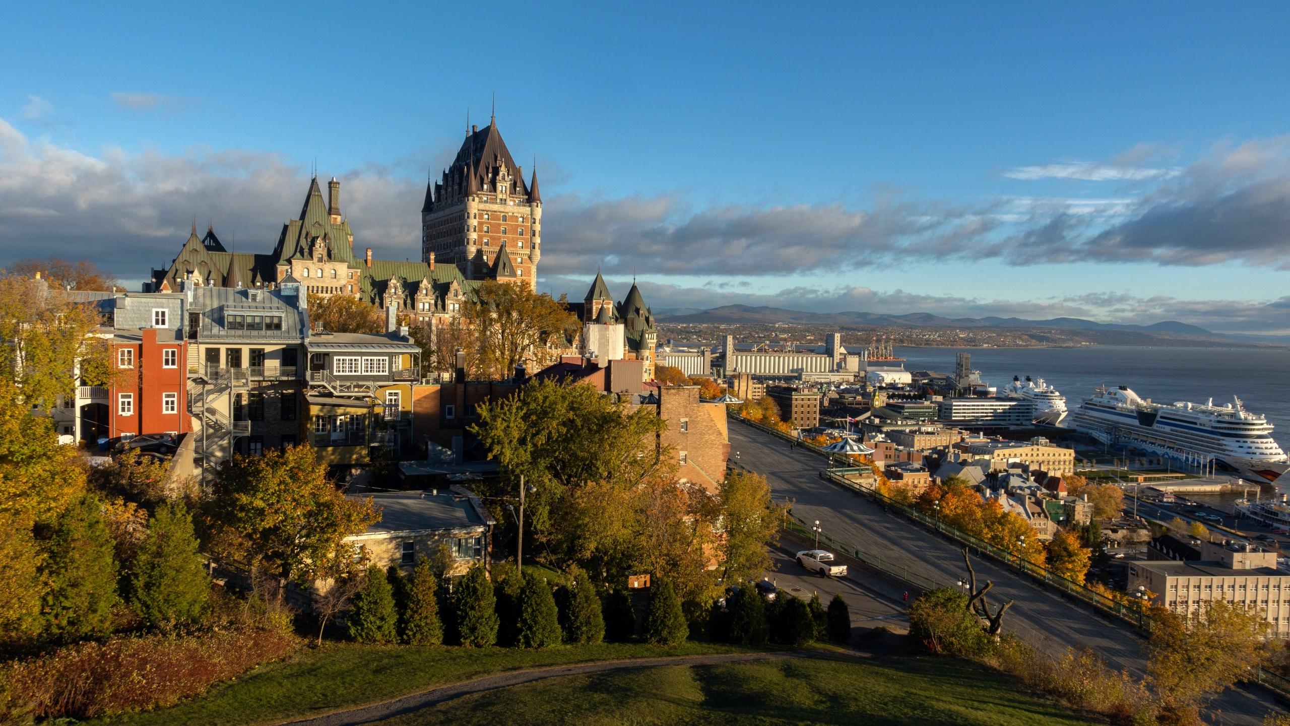 Canada er også et fransktalende land, hvor man blandt andet i Quebec taler fransk