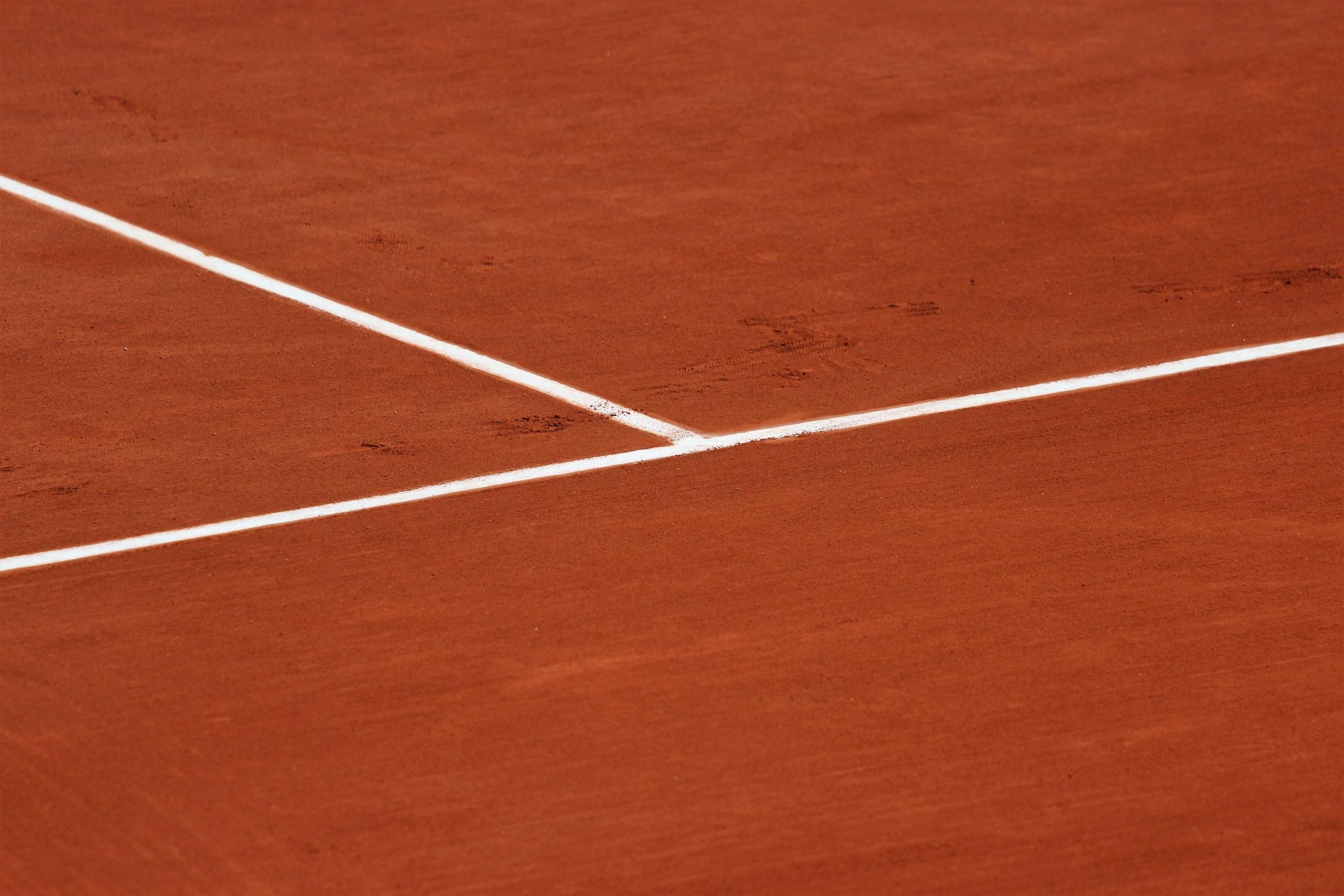 linjer på en tennisbane