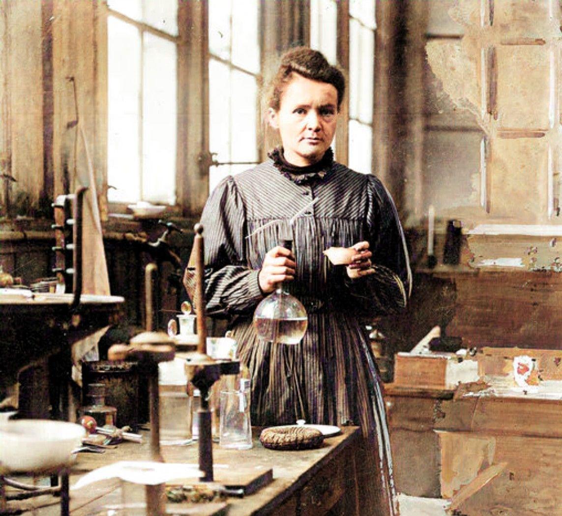 Marie Curie på hendes laboratorie