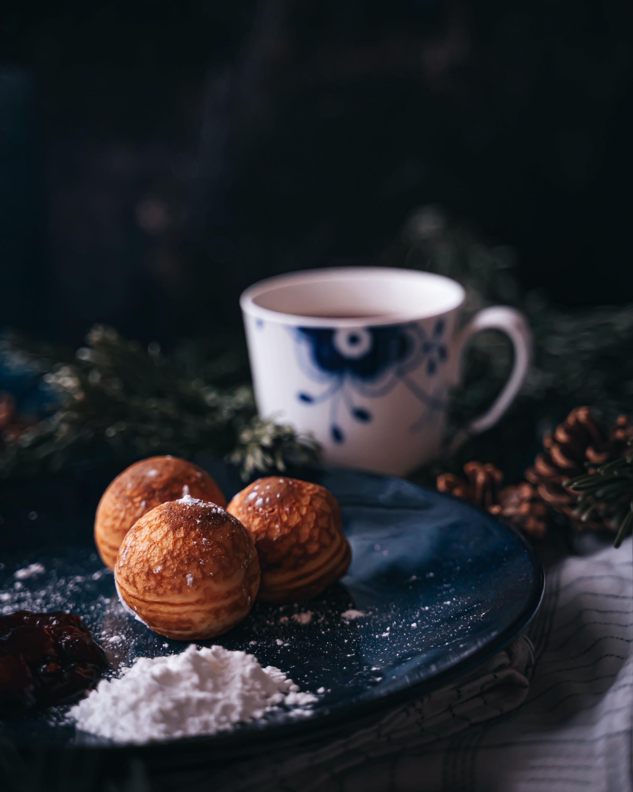 Æbleskiver og royal copenhagen hvis du vil flytte til Danmark
