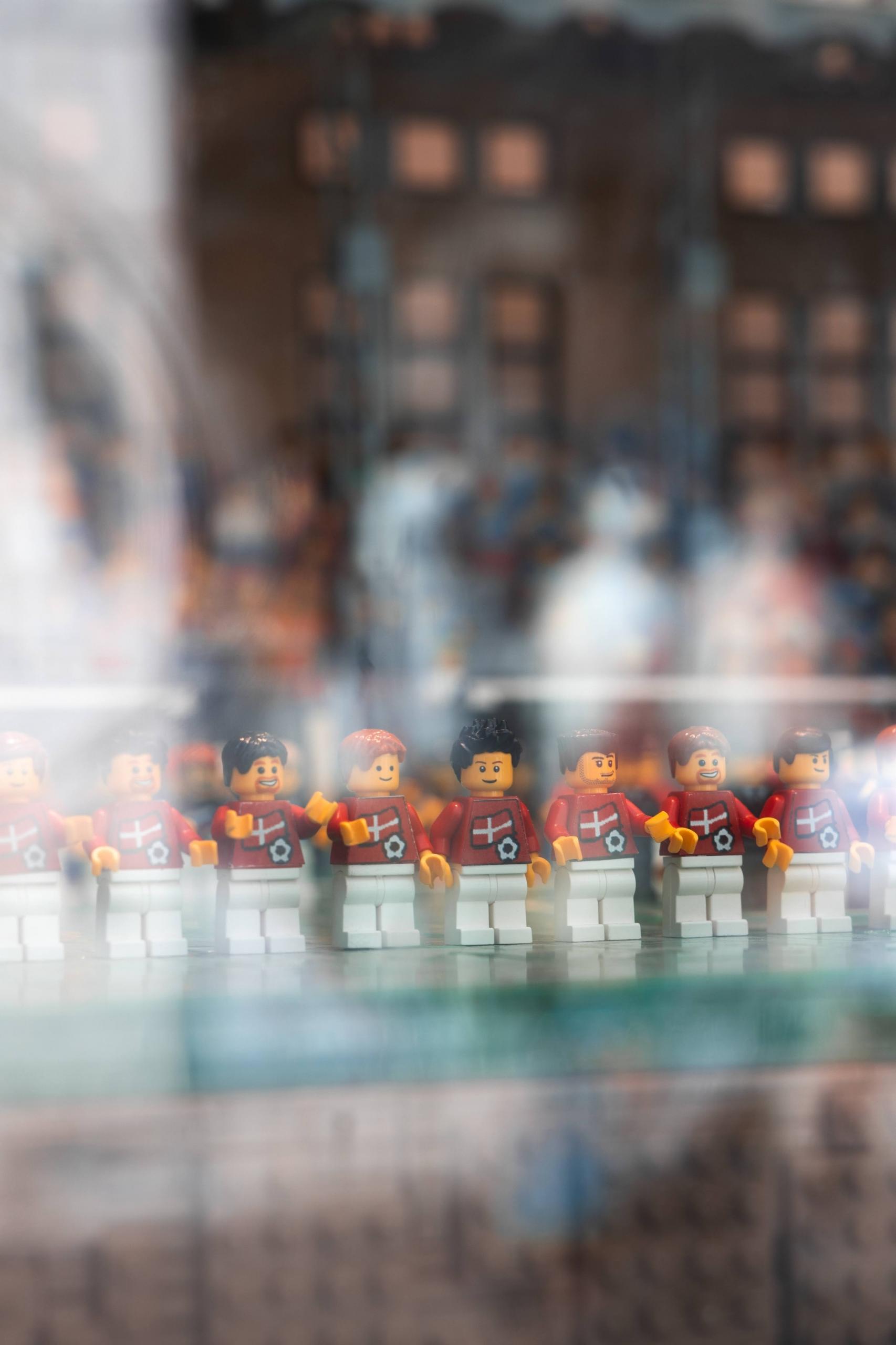 Et dansk sportshold i lego