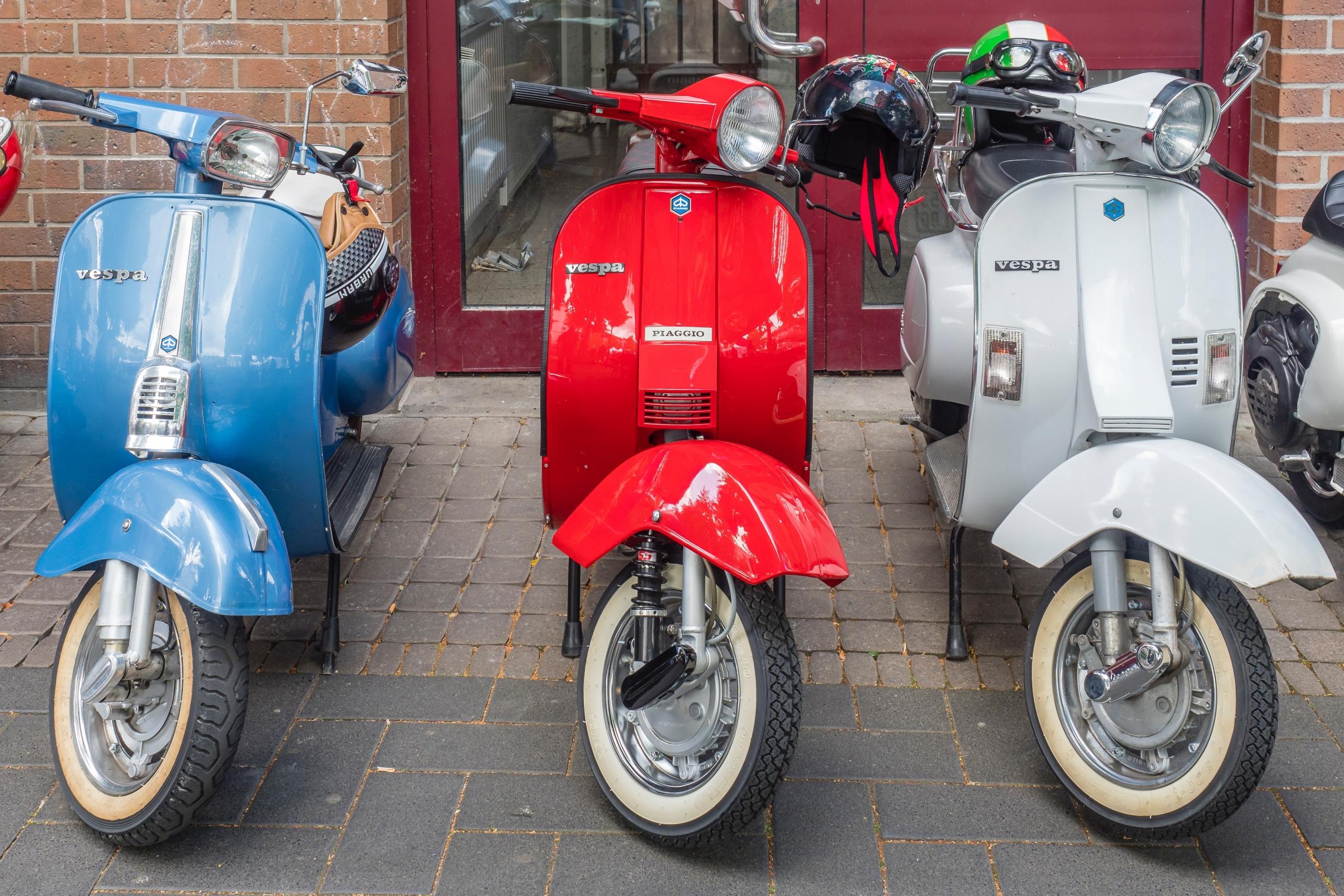italiensk sprog og kultur i form af tre scootere