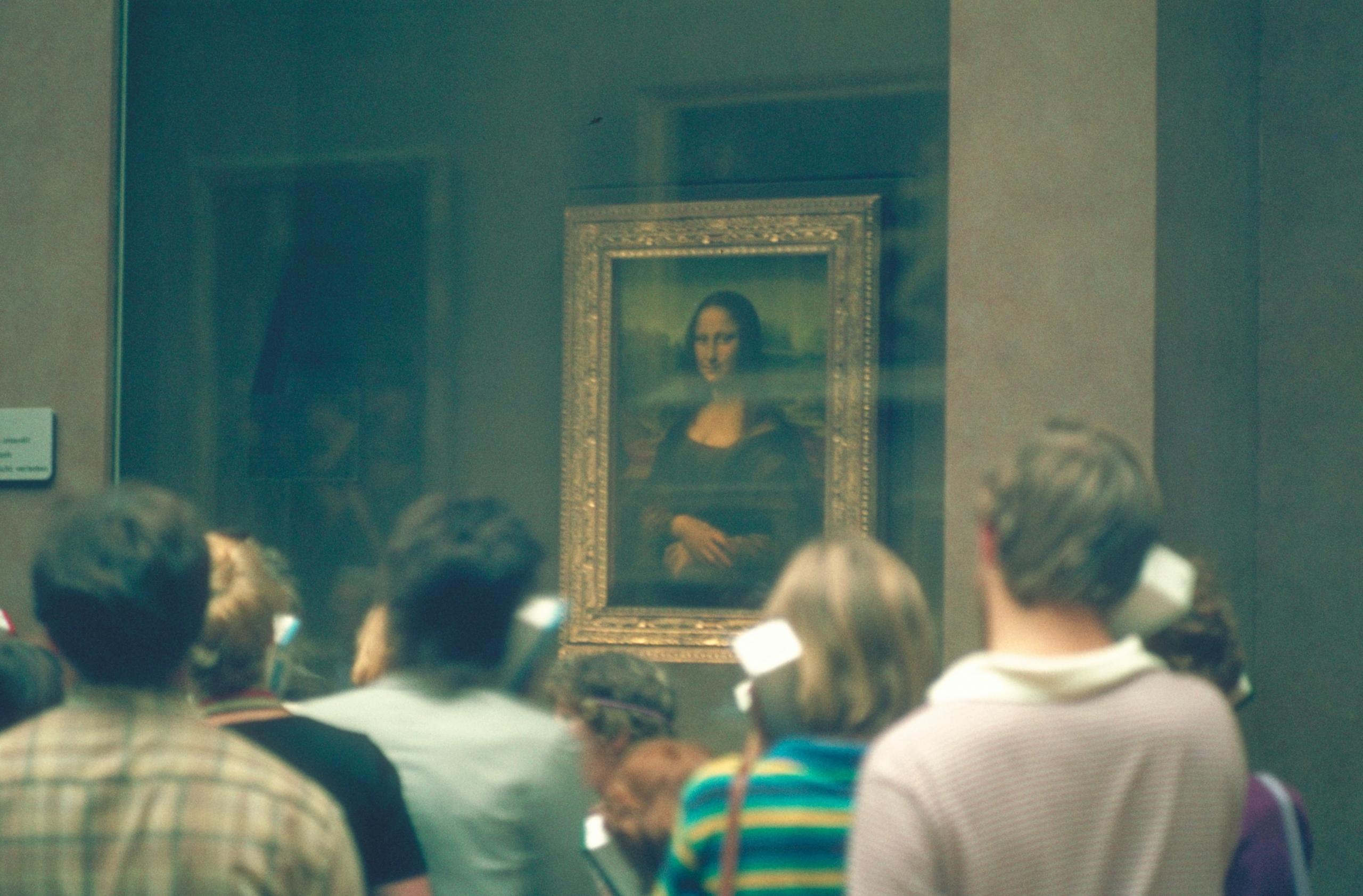 Mona Lisa i Louvre, som er verdens største maleri