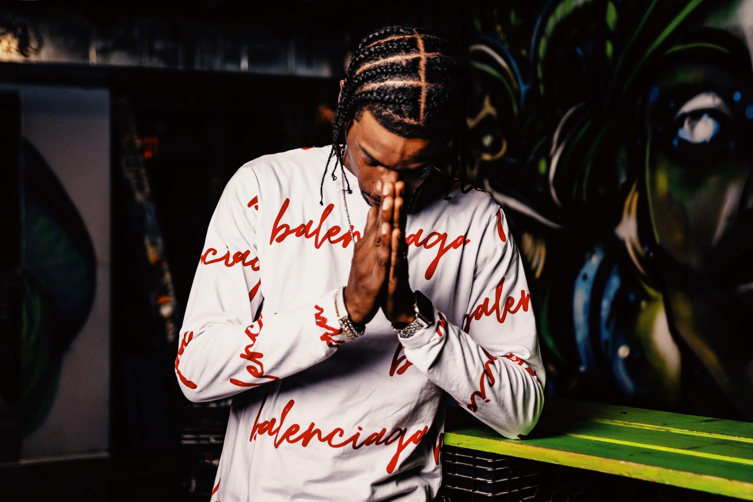 En rapper viser sin taknemmelighed