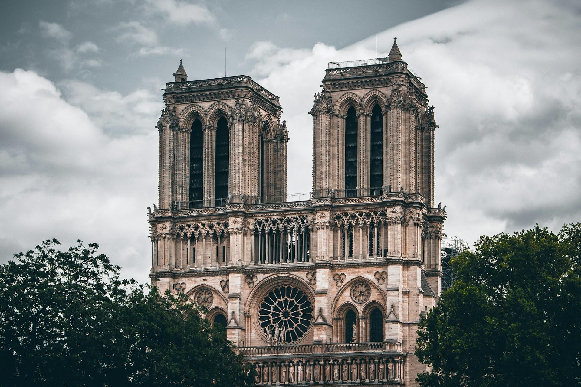 Notre Dame-katedralen er bestemt et besøg værd i Paris (Kilde: Unsplash)