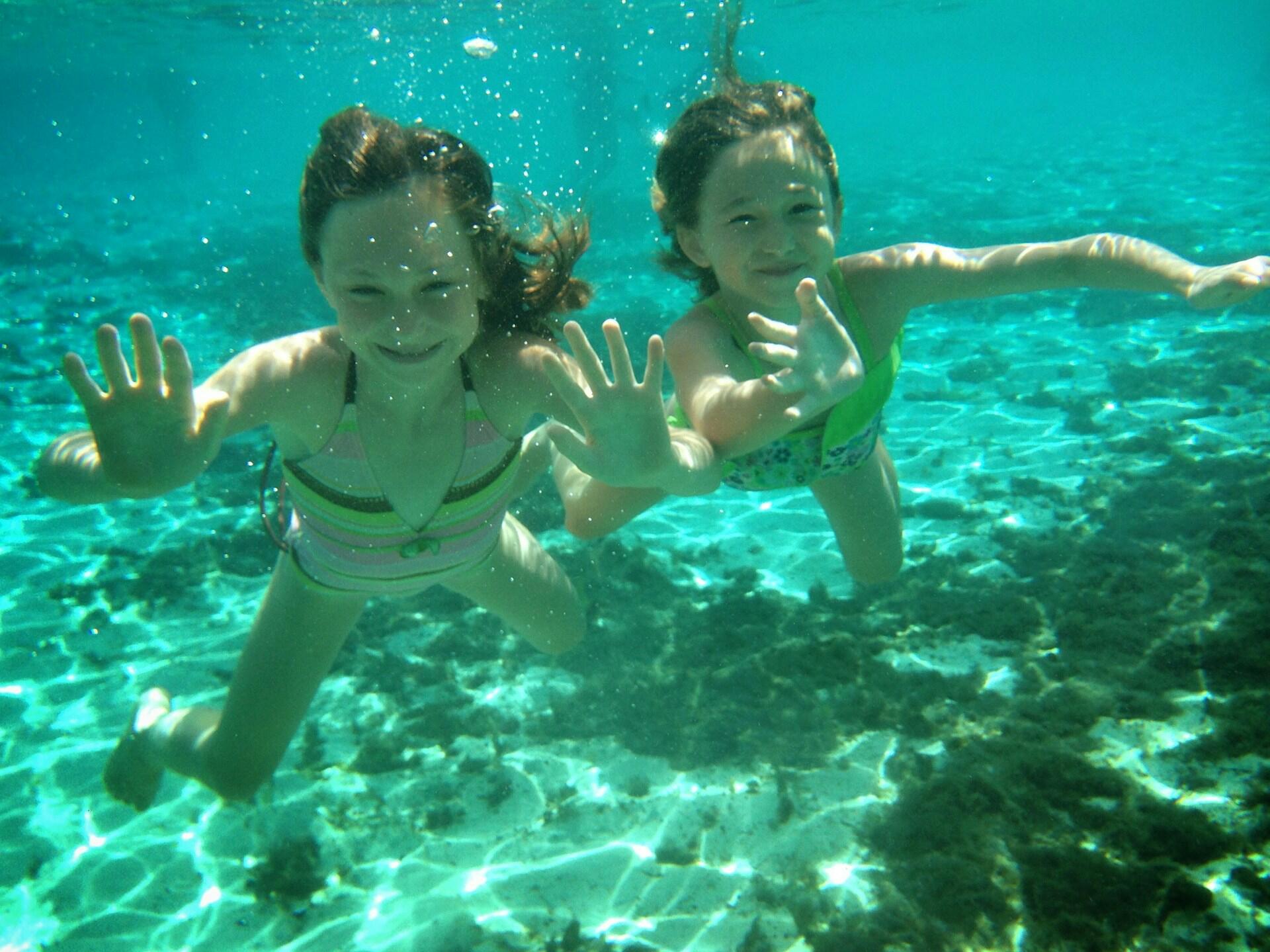 piger i pool