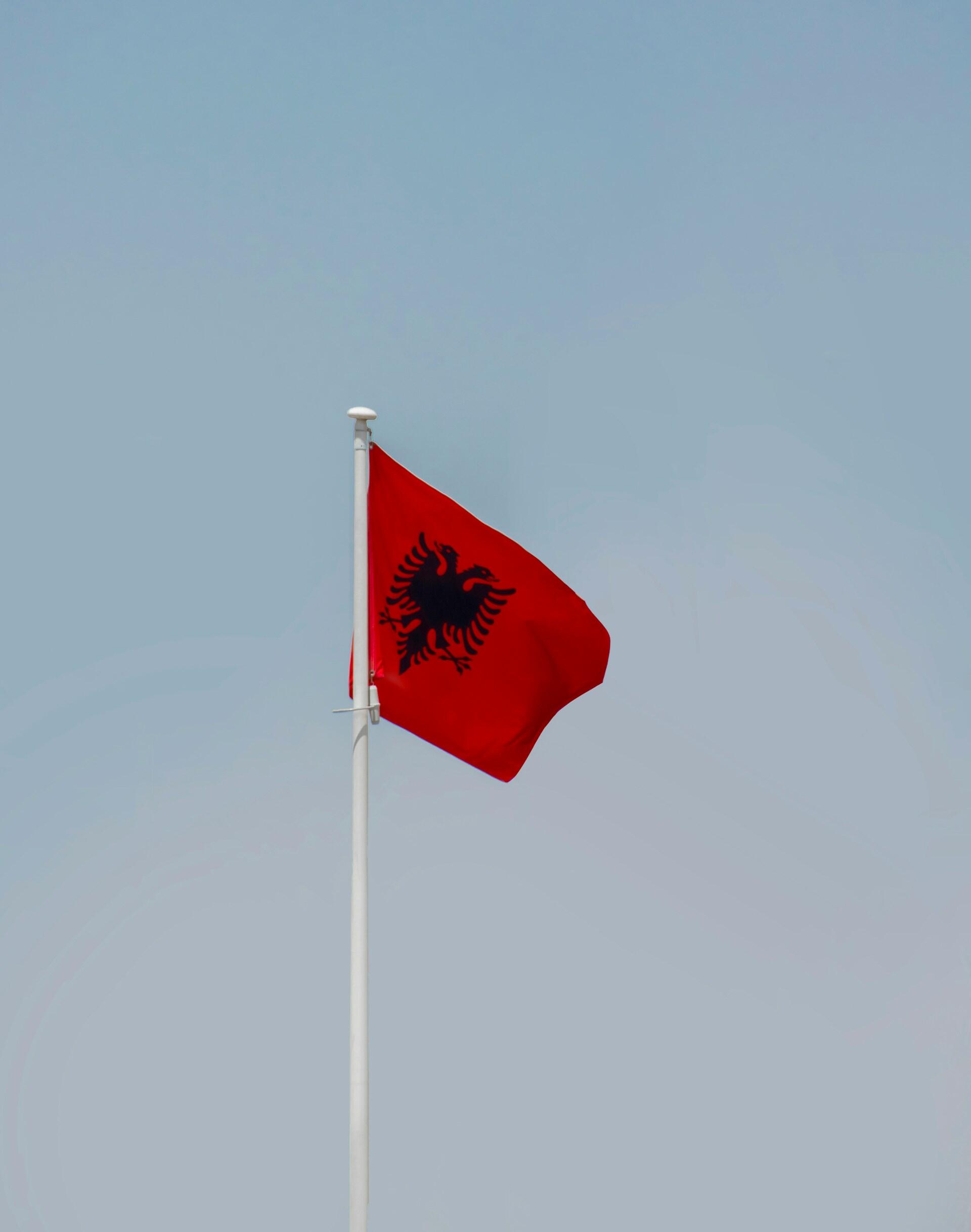 Die albanische Flagge