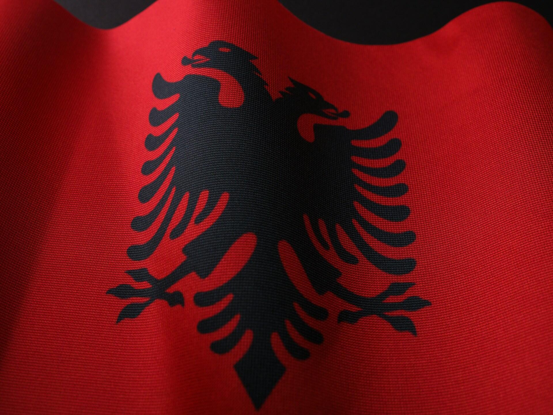 Die albanische Flagge