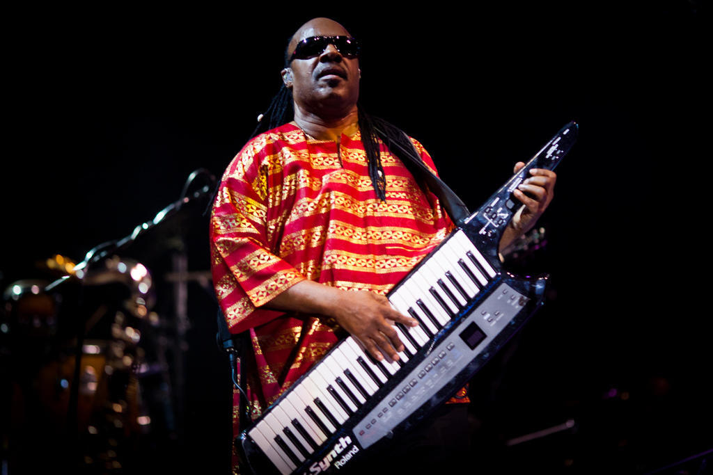 Stevie Wonder ist unverwechselbar.