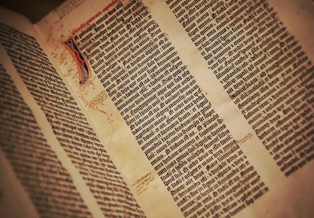 Eine Seite eines alten Manuskripts