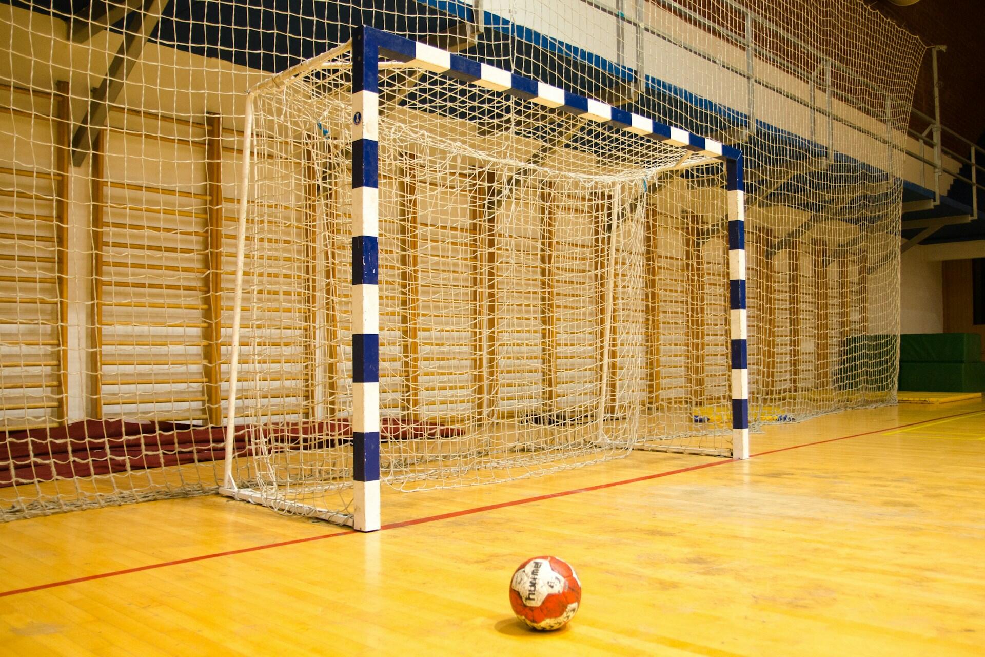 Eine Indoor Fussballhalle