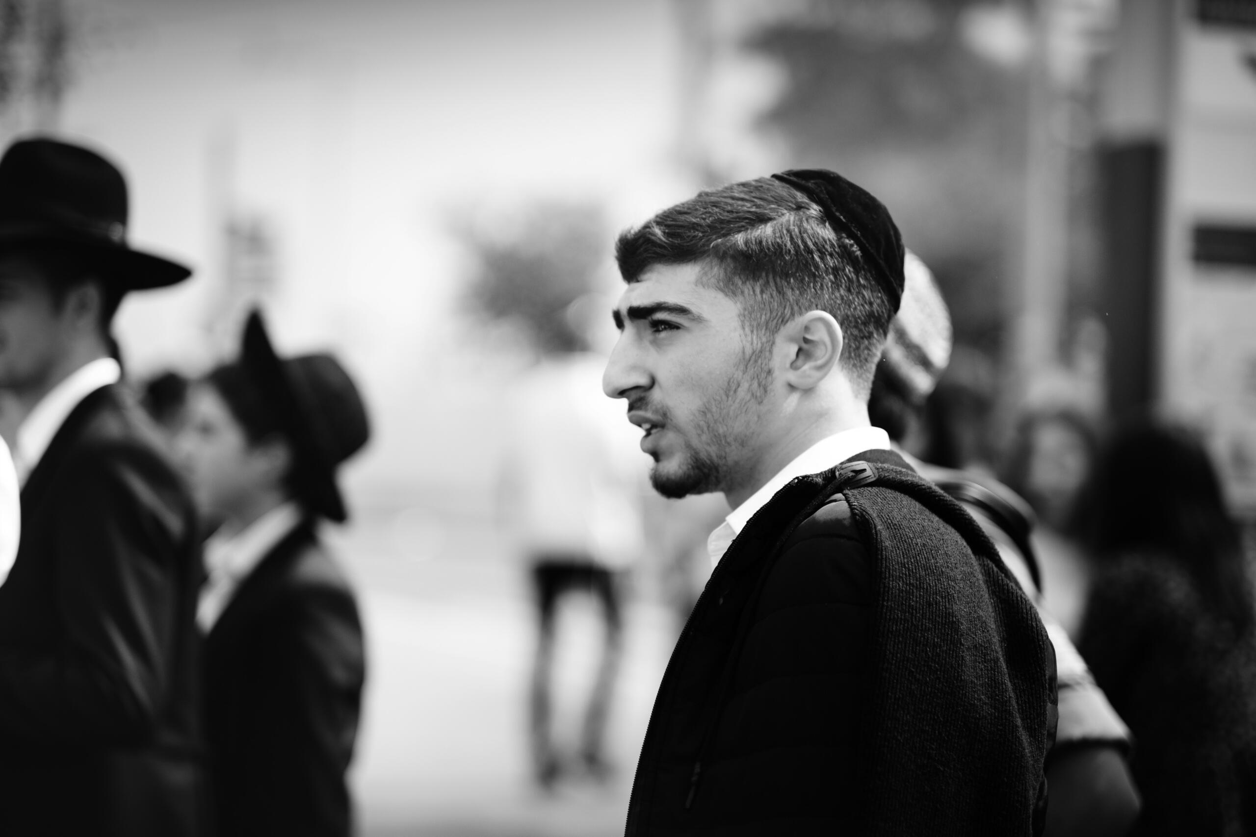 Juudi mees kippah-mütsiga