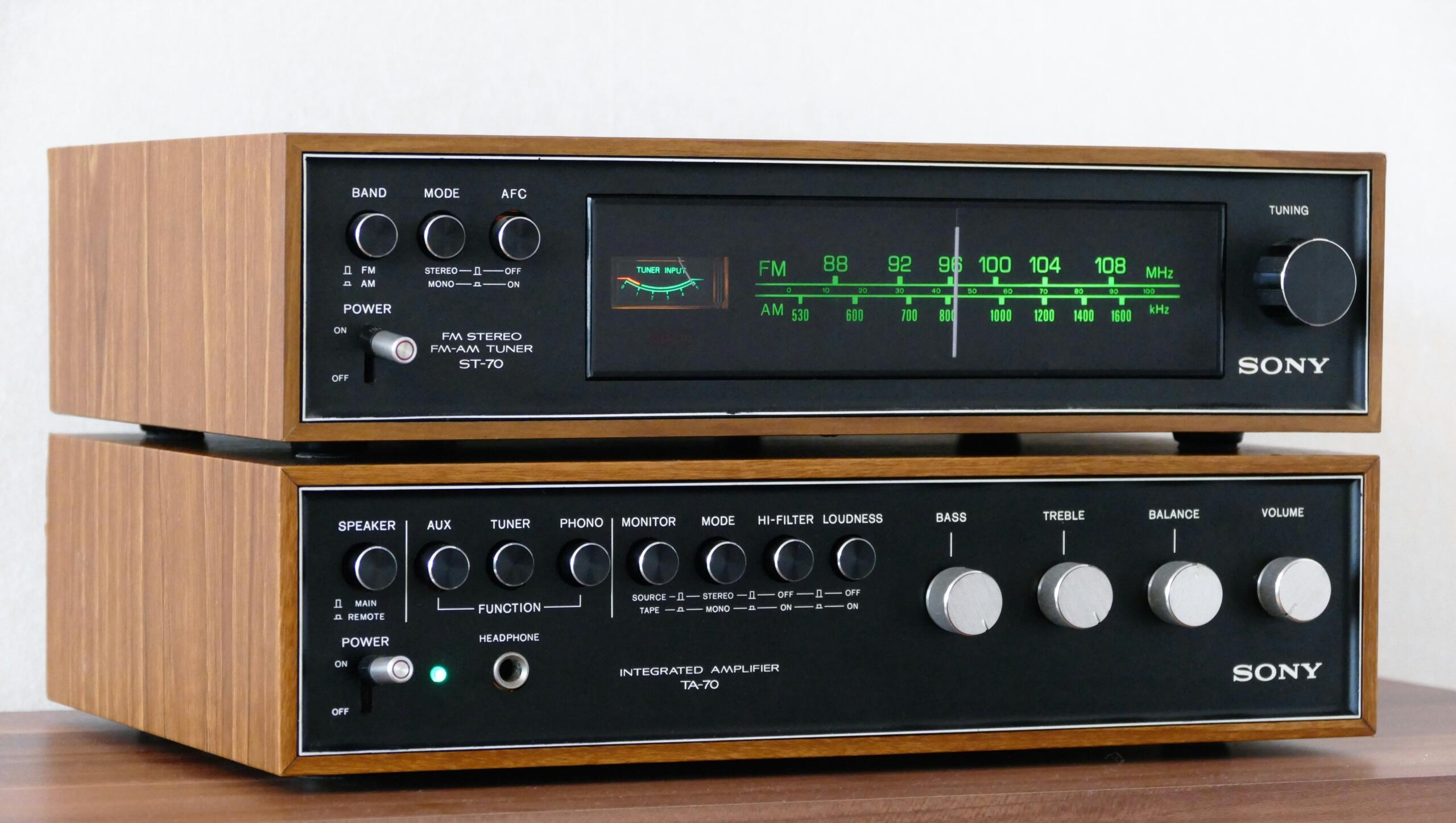 Retro stiilis Sony raadio laual