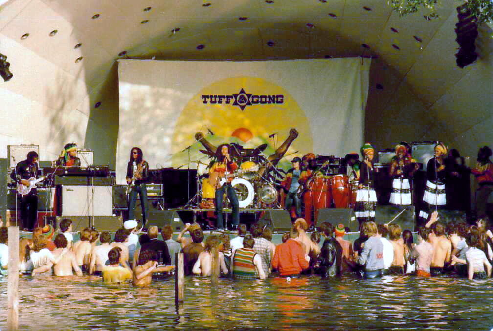 Bob Marley & The Wailers esinemas