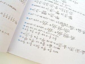 Recurrir a material especializado en mates