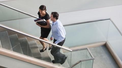 Subir las escaleras en el trabajo