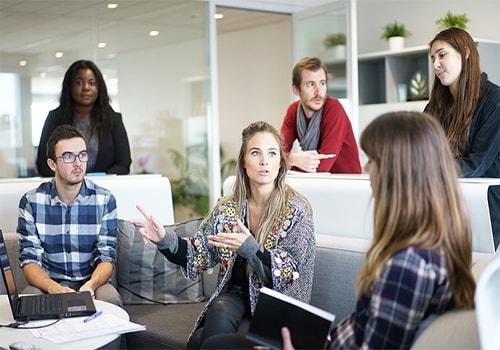 Trabajar en organismos y academias particulares.