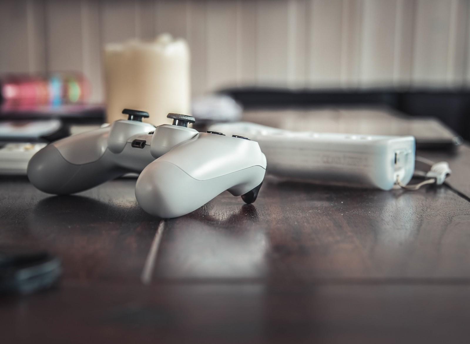 Deja a tu hijo que pase horas tocando el piano, pero no jugando a vídeojuegos.