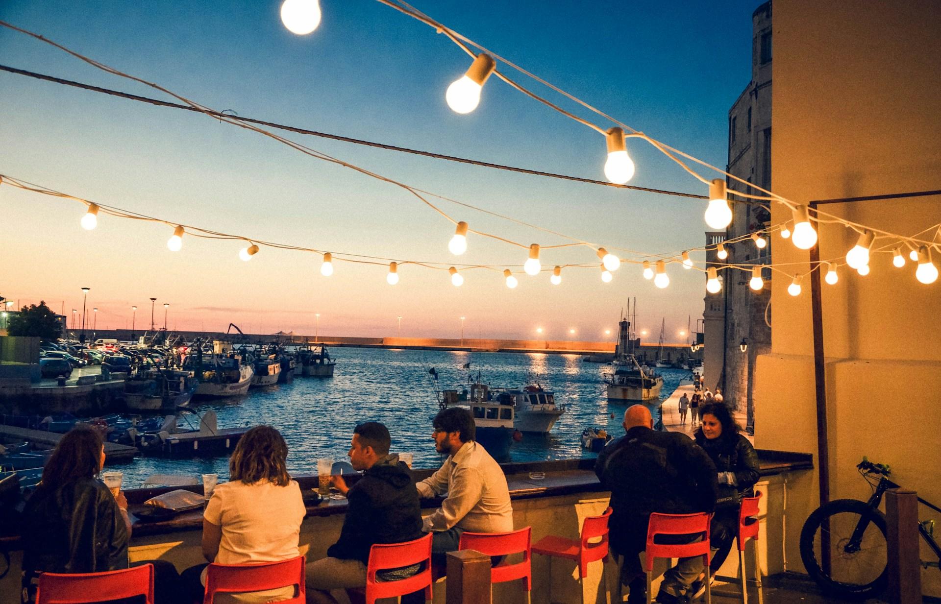 Noche en Bari, Italia