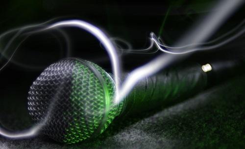 Aprender idiomas cantando durante tus clases de italiano.