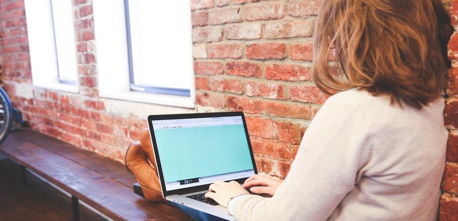 Dar clases de apoyo escolar por webcam