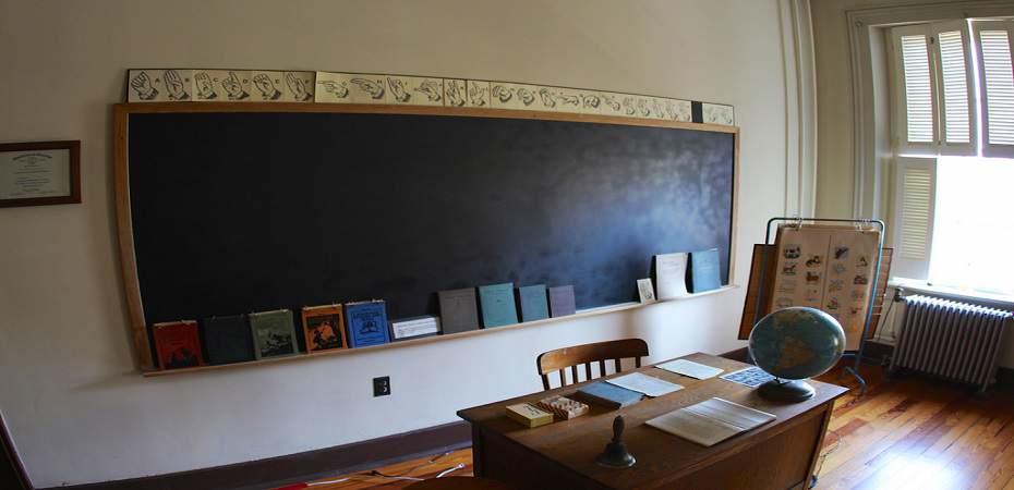 Dar clases de lengua